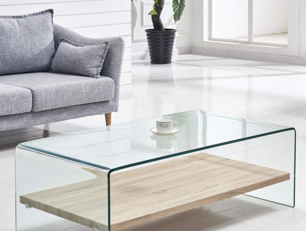 שולחן מרובע מזכוכית איכותי ויפה ביותר צבע שקוף