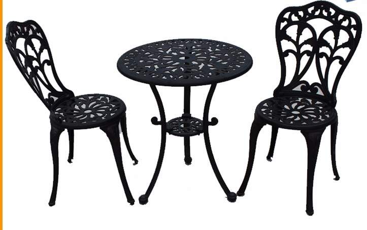 שולחן עם 2 כסאות מאלומיניום איכותיים וטובים